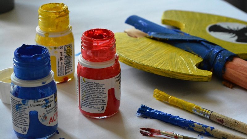 环保金属漆与普通漆：环保与装饰的双重考量